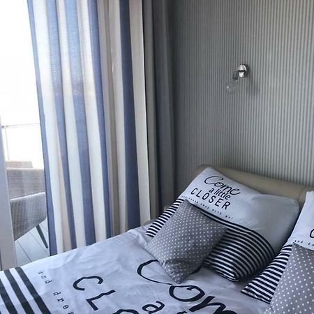 Апартаменти Apartament Z Widokiem Na Jezioro Ридзево Екстер'єр фото