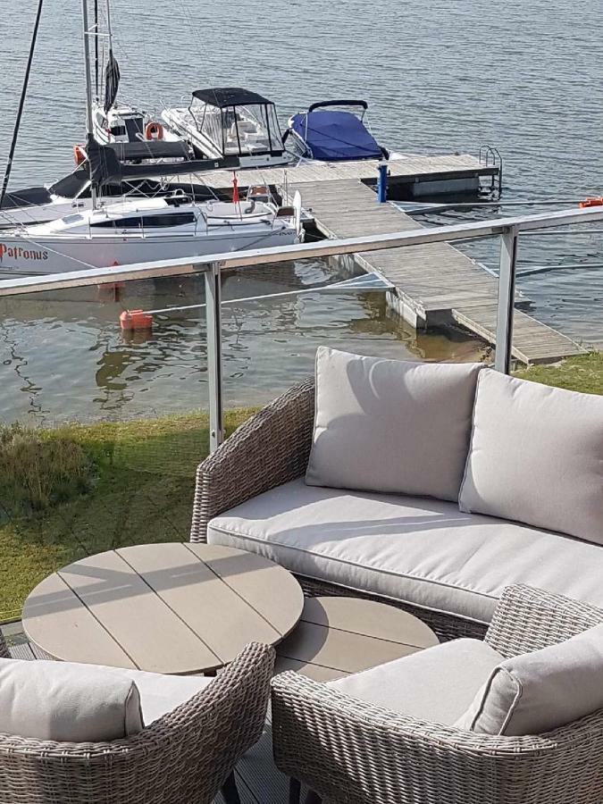 Апартаменти Apartament Z Widokiem Na Jezioro Ридзево Екстер'єр фото